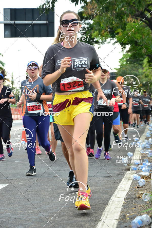 Buy your photos of the eventSantander Track&Field  Run Series - Shopping Vitria on Fotop