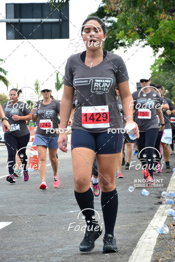 Buy your photos of the eventSantander Track&Field  Run Series - Shopping Vitria on Fotop