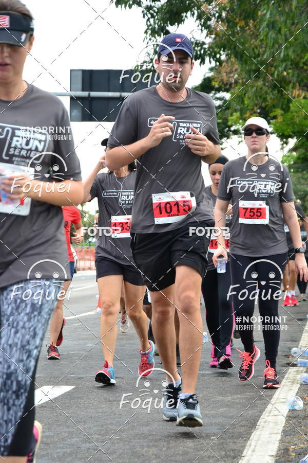 Buy your photos of the eventSantander Track&Field  Run Series - Shopping Vitria on Fotop