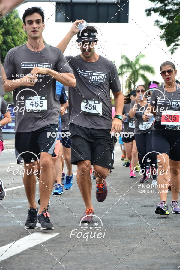 Buy your photos of the eventSantander Track&Field  Run Series - Shopping Vitria on Fotop