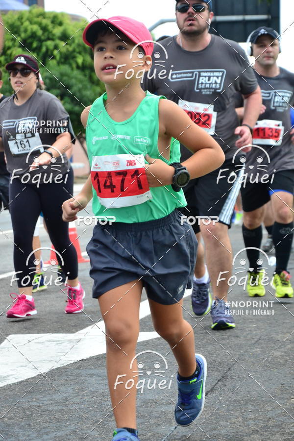 Buy your photos of the eventSantander Track&Field  Run Series - Shopping Vitria on Fotop