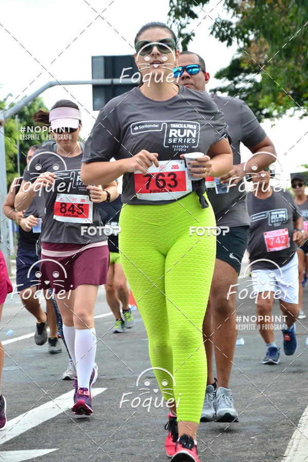 Buy your photos of the eventSantander Track&Field  Run Series - Shopping Vitria on Fotop