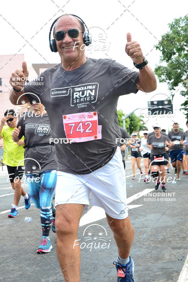 Buy your photos of the eventSantander Track&Field  Run Series - Shopping Vitria on Fotop