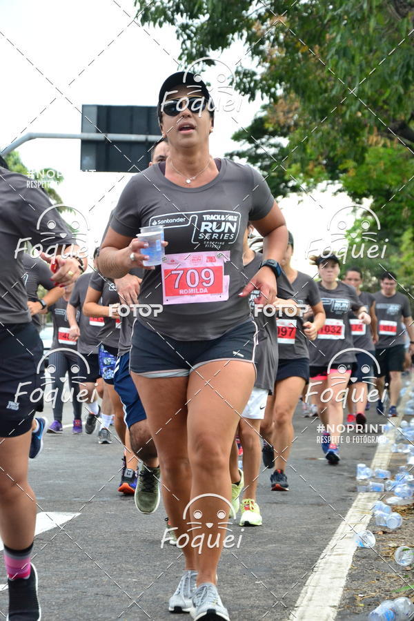 Buy your photos of the eventSantander Track&Field  Run Series - Shopping Vitria on Fotop