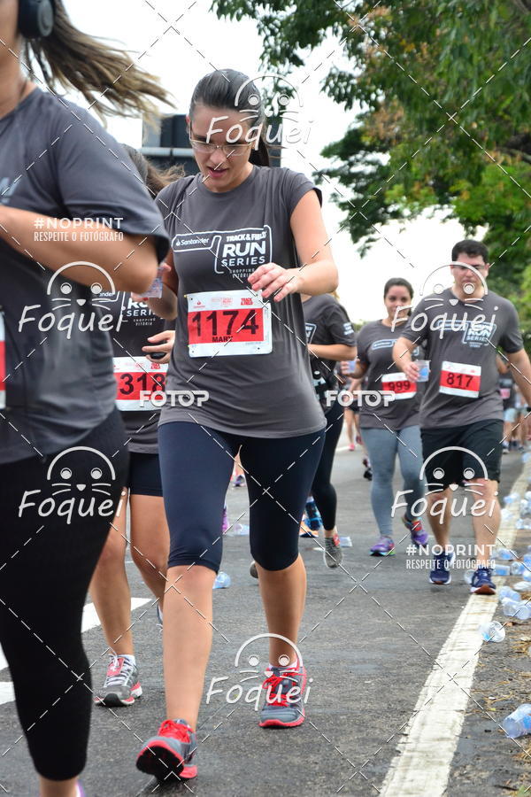 Buy your photos of the eventSantander Track&Field  Run Series - Shopping Vitria on Fotop