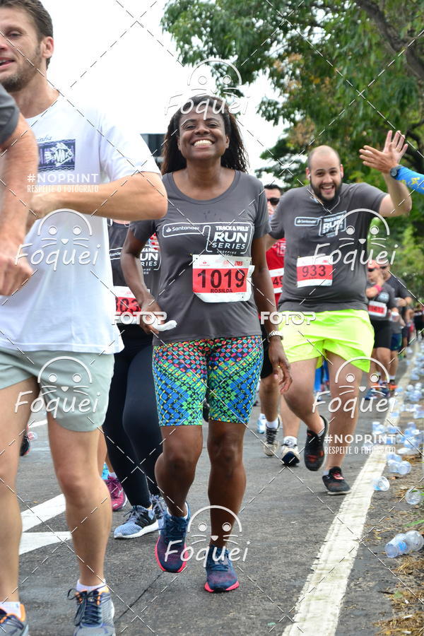 Buy your photos of the eventSantander Track&Field  Run Series - Shopping Vitria on Fotop