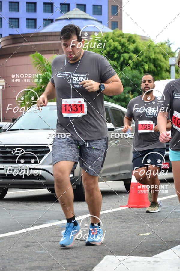 Buy your photos of the eventSantander Track&Field  Run Series - Shopping Vitria on Fotop