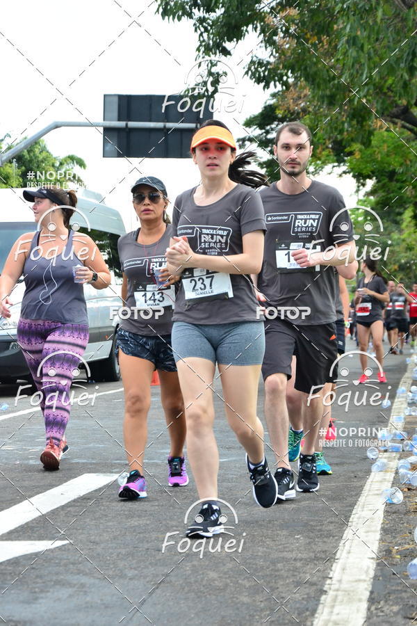 Buy your photos of the eventSantander Track&Field  Run Series - Shopping Vitria on Fotop