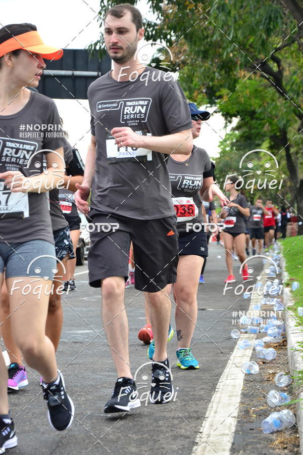 Buy your photos of the eventSantander Track&Field  Run Series - Shopping Vitria on Fotop