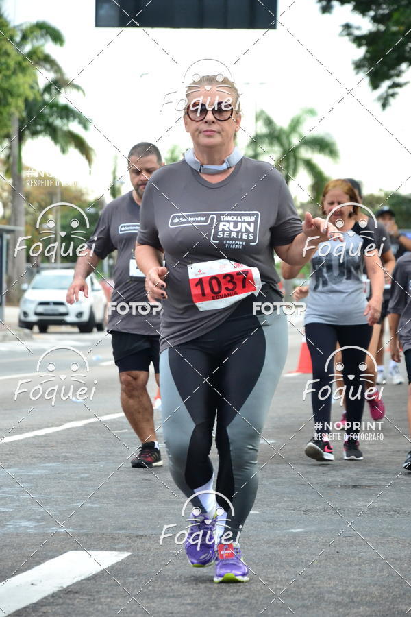 Buy your photos of the eventSantander Track&Field  Run Series - Shopping Vitria on Fotop