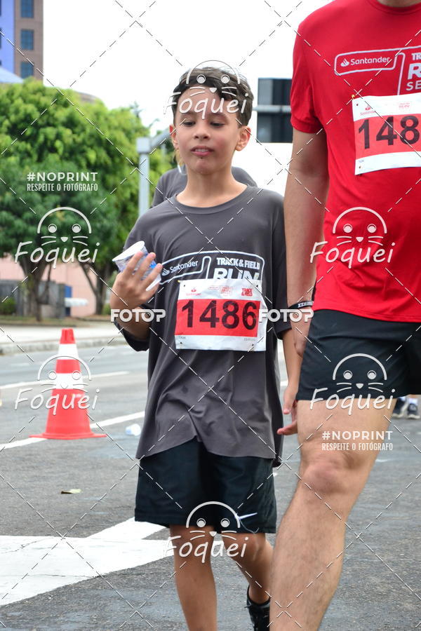 Buy your photos of the eventSantander Track&Field  Run Series - Shopping Vitria on Fotop