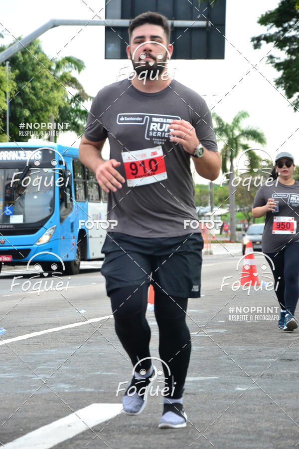 Buy your photos of the eventSantander Track&Field  Run Series - Shopping Vitria on Fotop