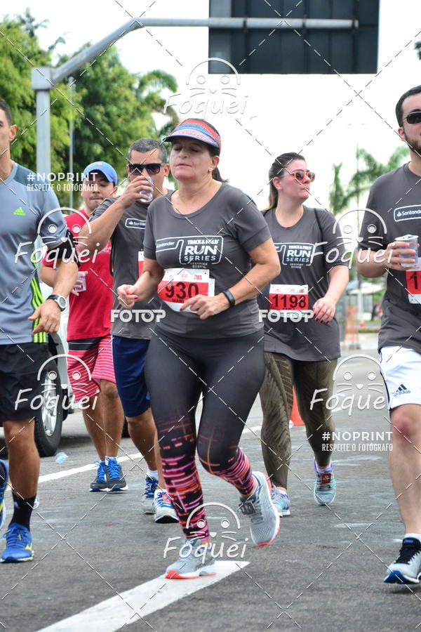 Buy your photos of the eventSantander Track&Field  Run Series - Shopping Vitria on Fotop