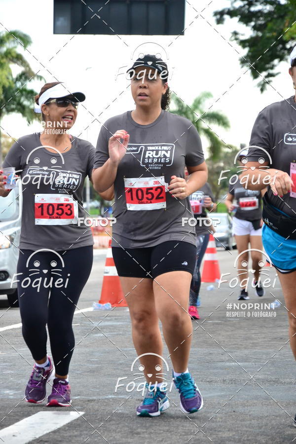 Buy your photos of the eventSantander Track&Field  Run Series - Shopping Vitria on Fotop