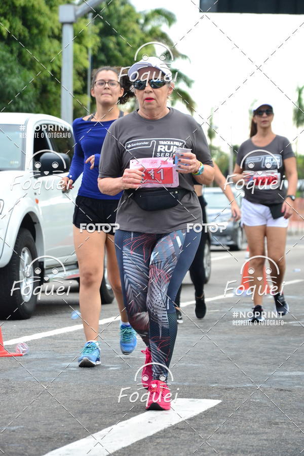 Buy your photos of the eventSantander Track&Field  Run Series - Shopping Vitria on Fotop