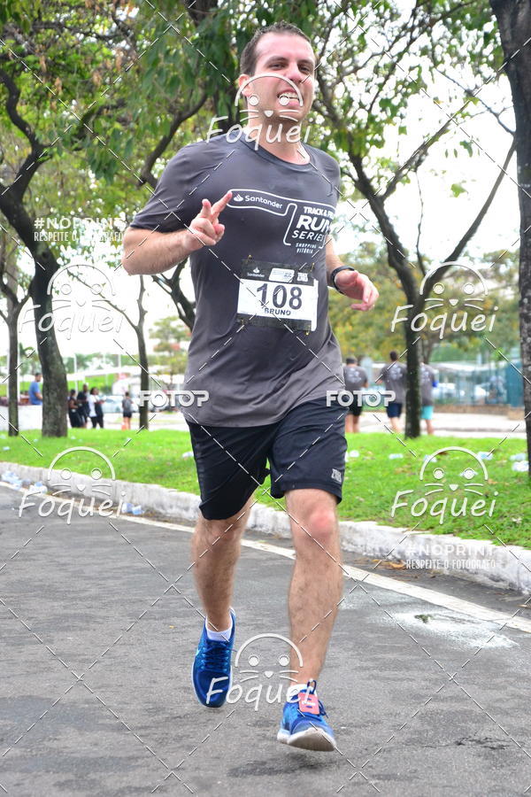 Buy your photos of the eventSantander Track&Field  Run Series - Shopping Vitria on Fotop
