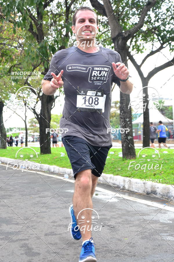 Buy your photos of the eventSantander Track&Field  Run Series - Shopping Vitria on Fotop