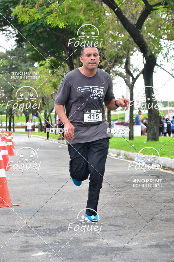 Buy your photos of the eventSantander Track&Field  Run Series - Shopping Vitria on Fotop