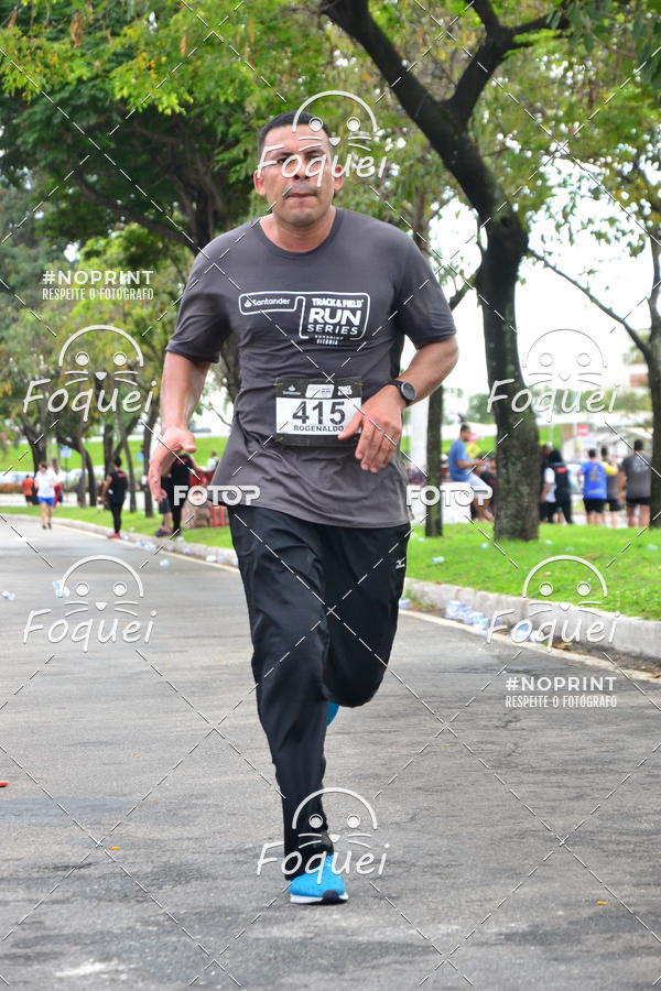 Buy your photos of the eventSantander Track&Field  Run Series - Shopping Vitria on Fotop