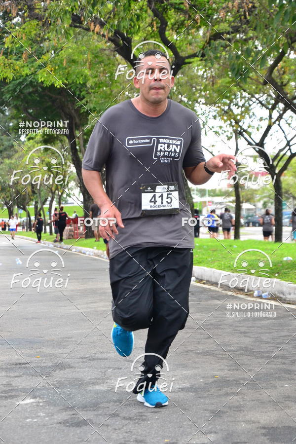 Buy your photos of the eventSantander Track&Field  Run Series - Shopping Vitria on Fotop