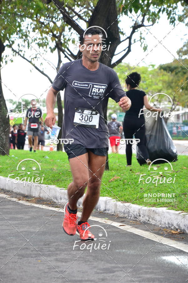 Buy your photos of the eventSantander Track&Field  Run Series - Shopping Vitria on Fotop