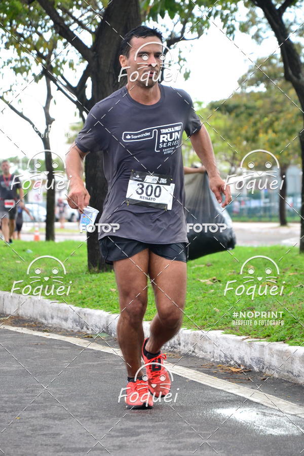 Buy your photos of the eventSantander Track&Field  Run Series - Shopping Vitria on Fotop