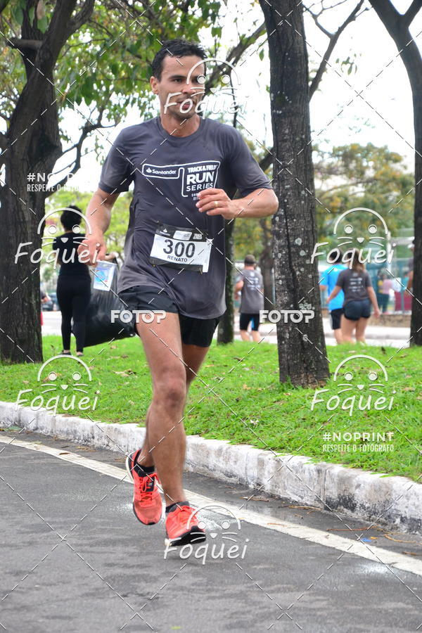 Buy your photos of the eventSantander Track&Field  Run Series - Shopping Vitria on Fotop