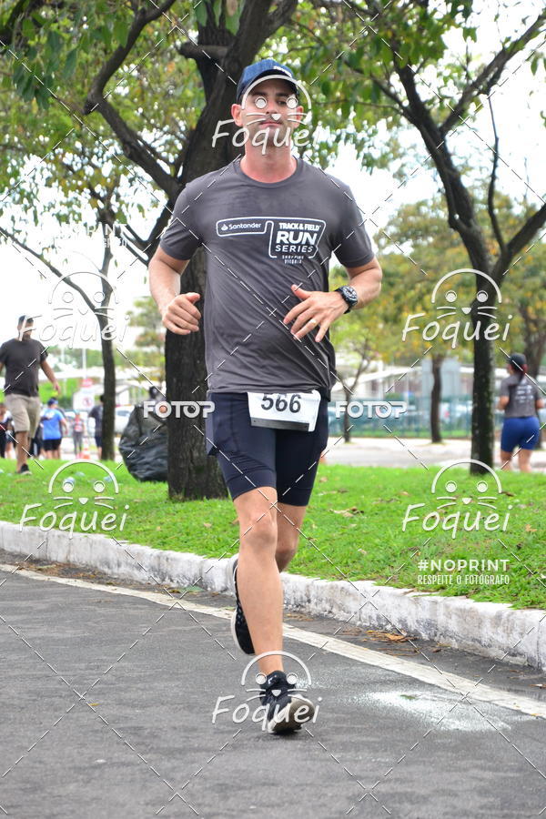 Buy your photos of the eventSantander Track&Field  Run Series - Shopping Vitria on Fotop