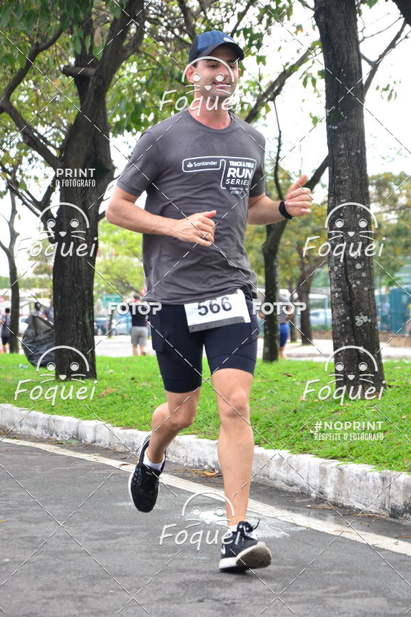 Buy your photos of the eventSantander Track&Field  Run Series - Shopping Vitria on Fotop
