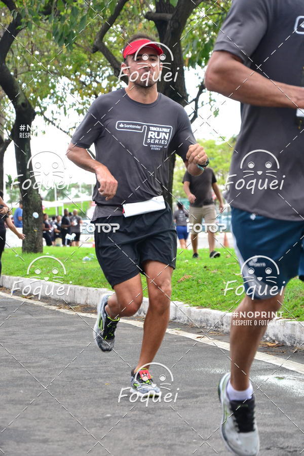 Buy your photos of the eventSantander Track&Field  Run Series - Shopping Vitria on Fotop
