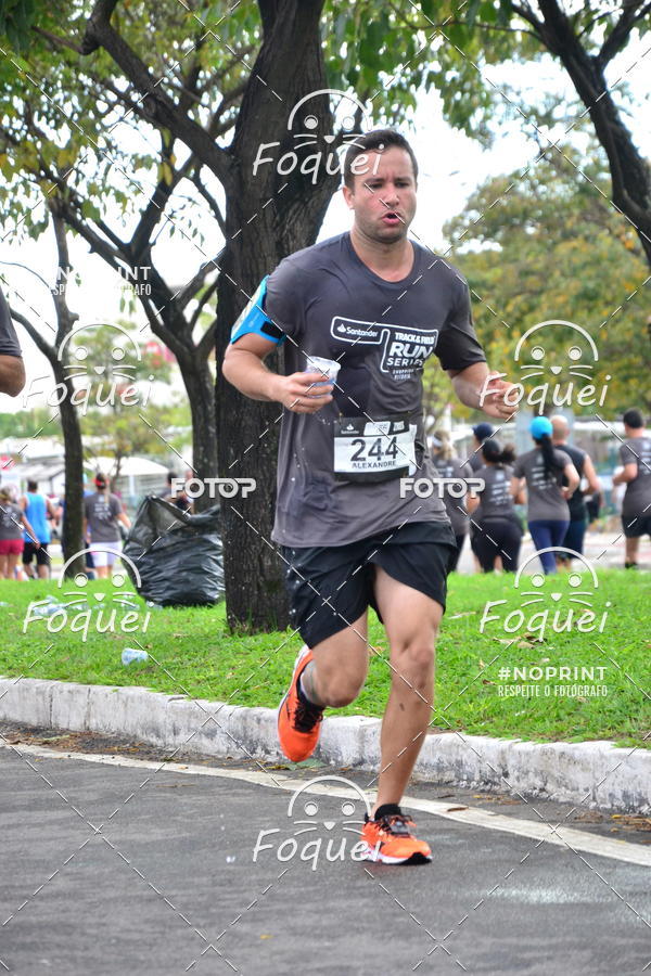 Buy your photos of the eventSantander Track&Field  Run Series - Shopping Vitria on Fotop