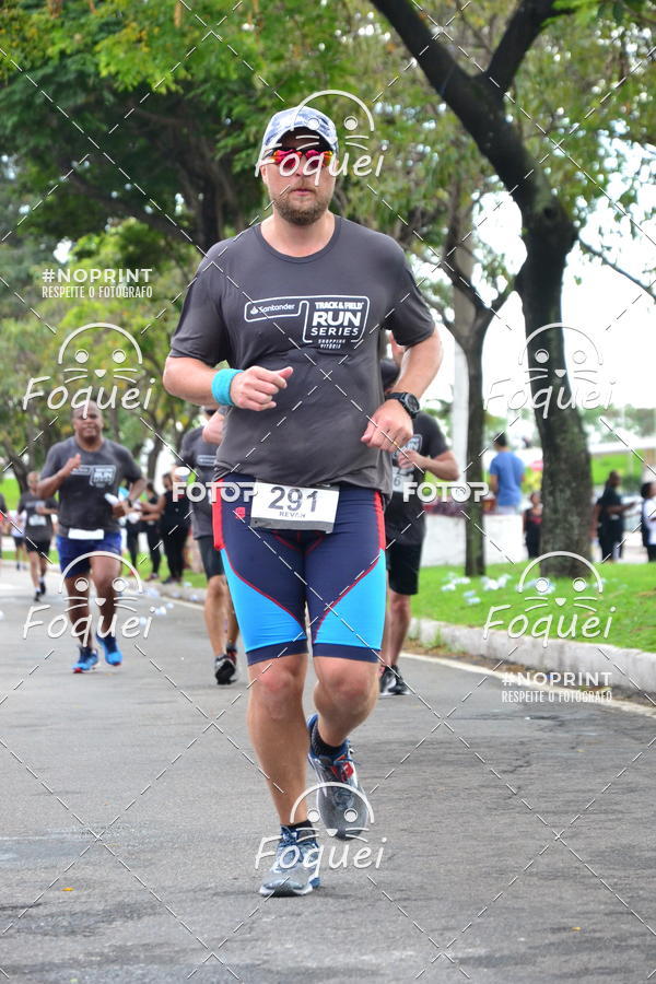 Buy your photos of the eventSantander Track&Field  Run Series - Shopping Vitria on Fotop