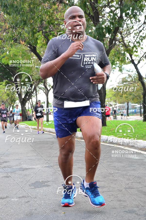 Buy your photos of the eventSantander Track&Field  Run Series - Shopping Vitria on Fotop