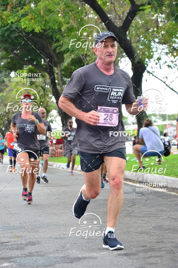 Buy your photos of the eventSantander Track&Field  Run Series - Shopping Vitria on Fotop