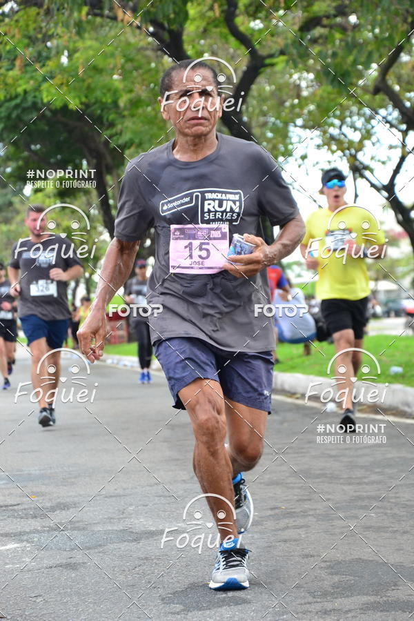 Buy your photos of the eventSantander Track&Field  Run Series - Shopping Vitria on Fotop