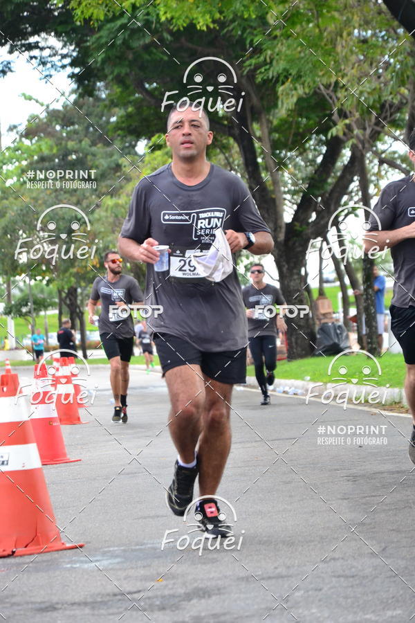 Buy your photos of the eventSantander Track&Field  Run Series - Shopping Vitria on Fotop