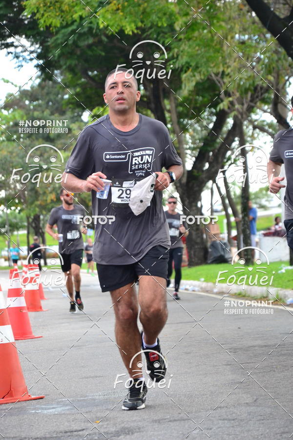 Buy your photos of the eventSantander Track&Field  Run Series - Shopping Vitria on Fotop