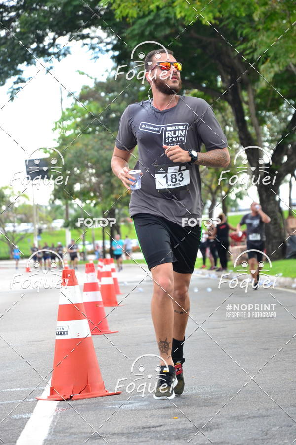 Buy your photos of the eventSantander Track&Field  Run Series - Shopping Vitria on Fotop