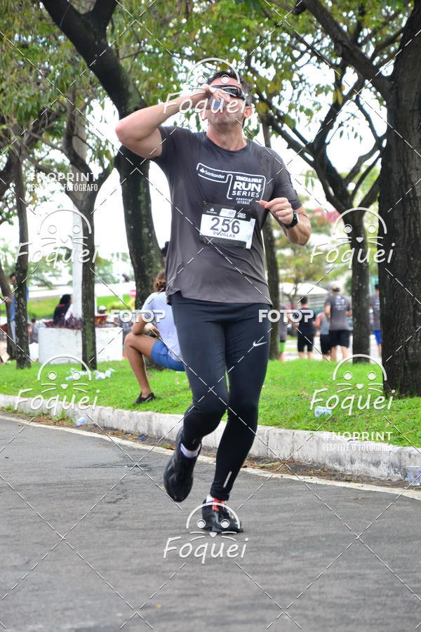 Buy your photos of the eventSantander Track&Field  Run Series - Shopping Vitria on Fotop