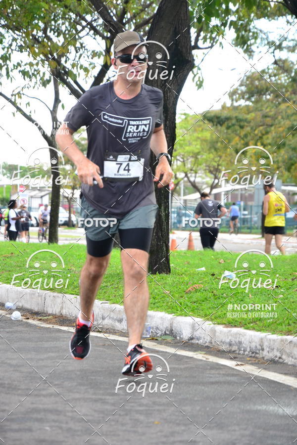 Buy your photos of the eventSantander Track&Field  Run Series - Shopping Vitria on Fotop