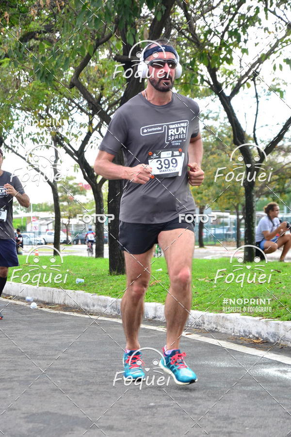 Buy your photos of the eventSantander Track&Field  Run Series - Shopping Vitria on Fotop