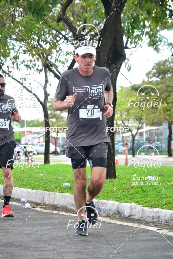 Buy your photos of the eventSantander Track&Field  Run Series - Shopping Vitria on Fotop