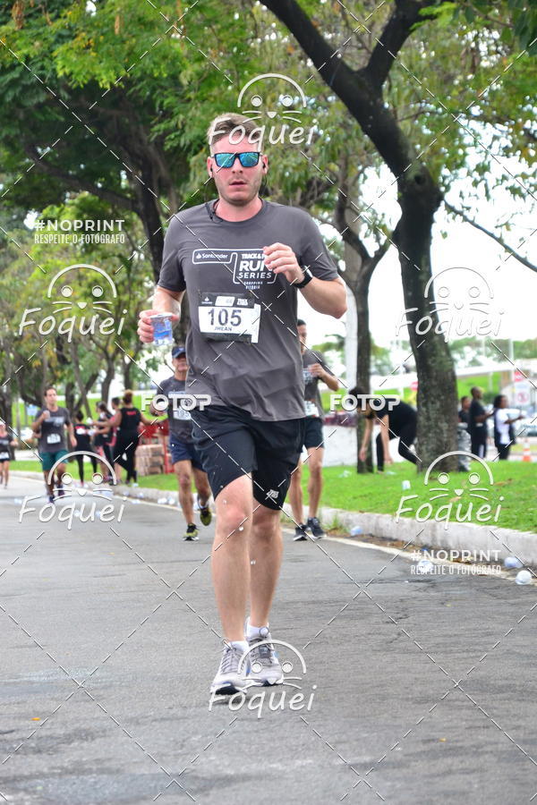 Buy your photos of the eventSantander Track&Field  Run Series - Shopping Vitria on Fotop