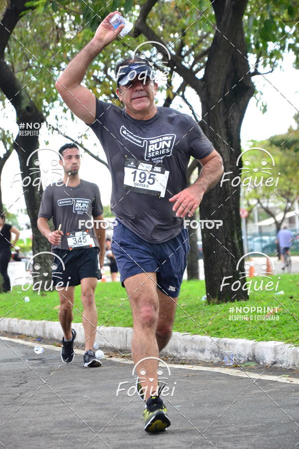 Buy your photos of the eventSantander Track&Field  Run Series - Shopping Vitria on Fotop