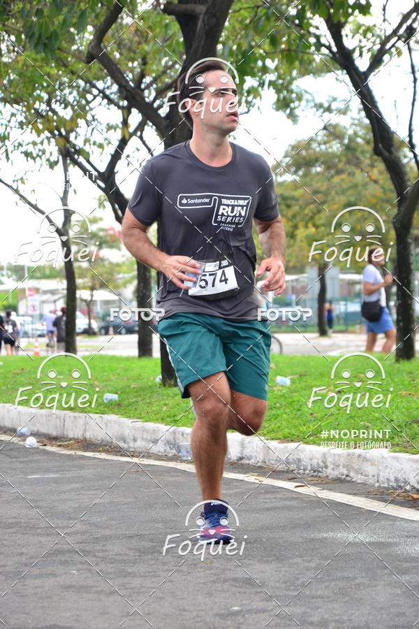Buy your photos of the eventSantander Track&Field  Run Series - Shopping Vitria on Fotop