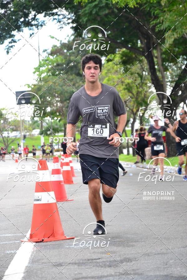 Buy your photos of the eventSantander Track&Field  Run Series - Shopping Vitria on Fotop