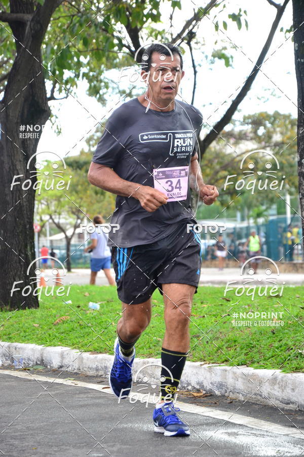 Buy your photos of the eventSantander Track&Field  Run Series - Shopping Vitria on Fotop