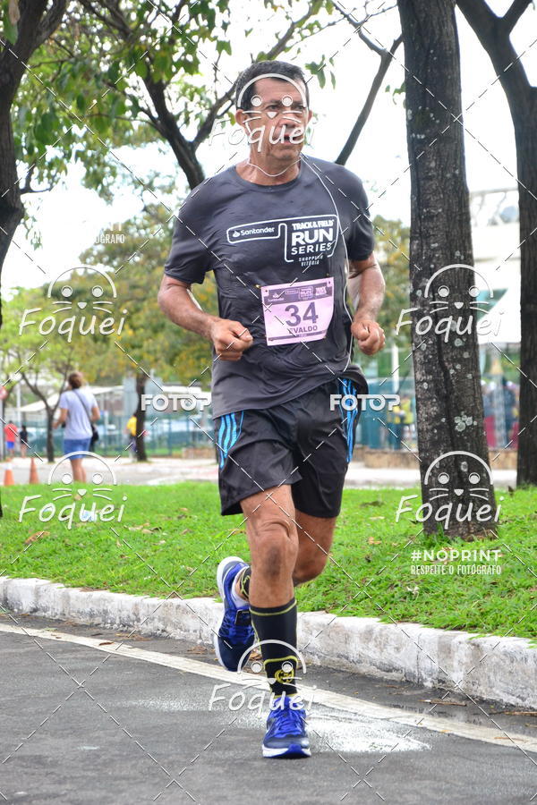 Buy your photos of the eventSantander Track&Field  Run Series - Shopping Vitria on Fotop