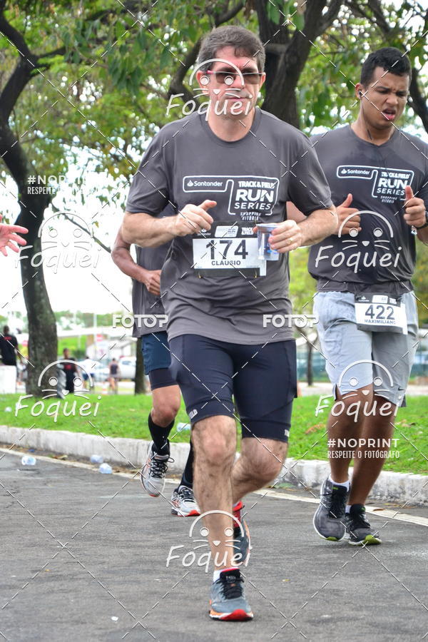 Buy your photos of the eventSantander Track&Field  Run Series - Shopping Vitria on Fotop