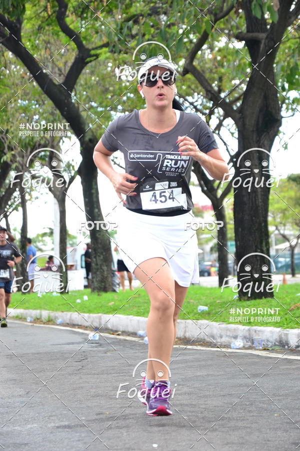 Buy your photos of the eventSantander Track&Field  Run Series - Shopping Vitria on Fotop